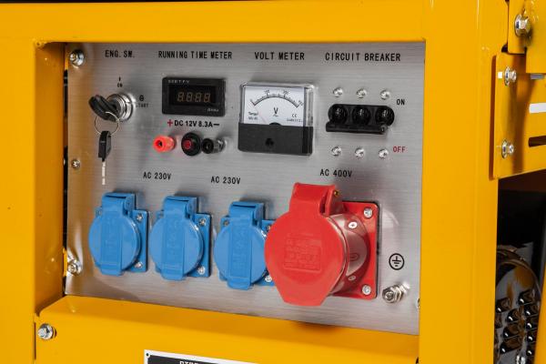 Lumag G8-E generator with e-start & remote control